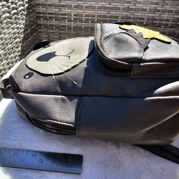 Adorable Otter Kids Backpack - Brown and Yellow - Picture 4 of 11